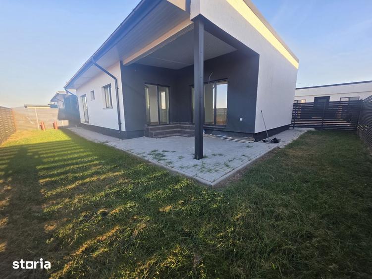 Casă cu 4 camere cu Teren 330 Mp în Tărlungeni