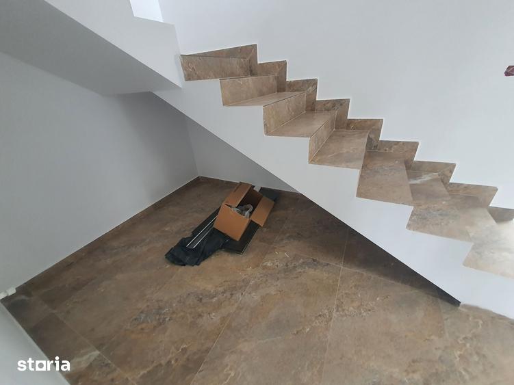 Casă cu 3 camere cu Teren 300 Mp în Central