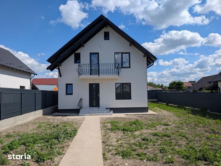 Casă cu 4 camere cu Teren 530 Mp în Central
