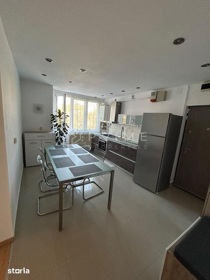 Apartament cu 3 camere în Tudor Vladimirescu