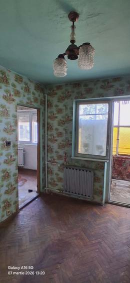 De vanzare apartament 2 camere Oradea - 1