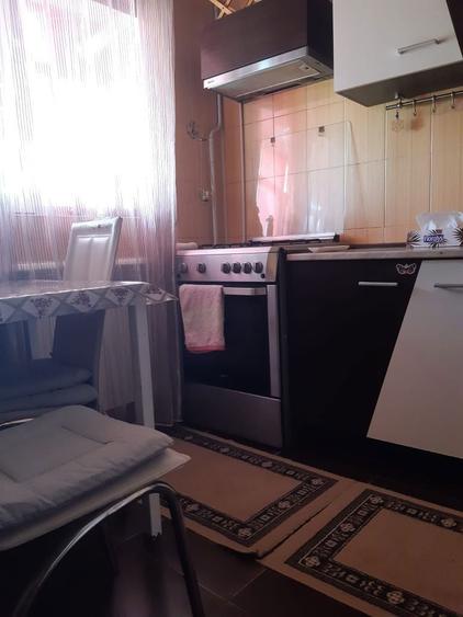 Inchiriez apartament 2 camere - 4