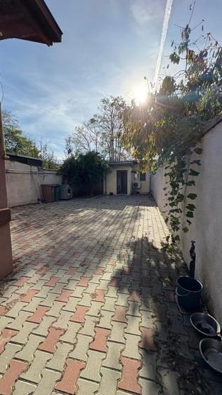 Proprietate de vanzare situata la 10 minute de Piata Victoriei - 2