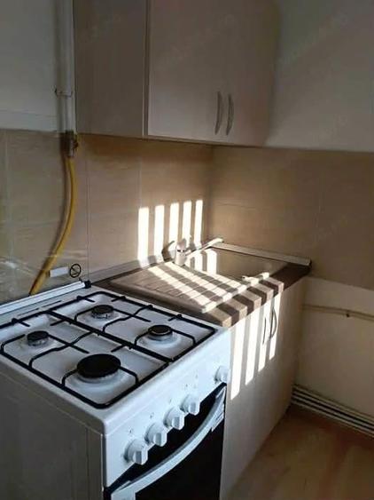 Central, dau in chirie garsoniera - 3