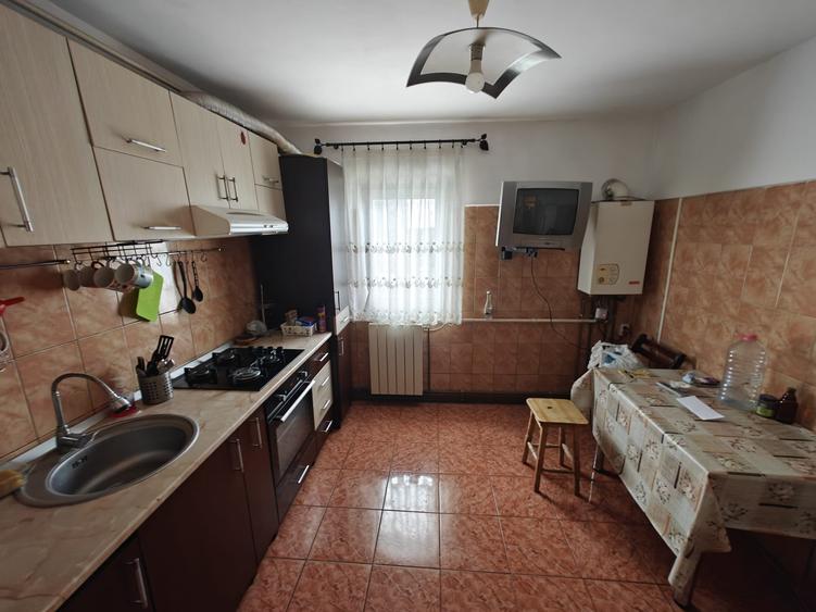 Apartament cu 3 camere ~ zona Dorobanti 1 ~ decomandat ~ 2 balcoane ~ renovat - 2