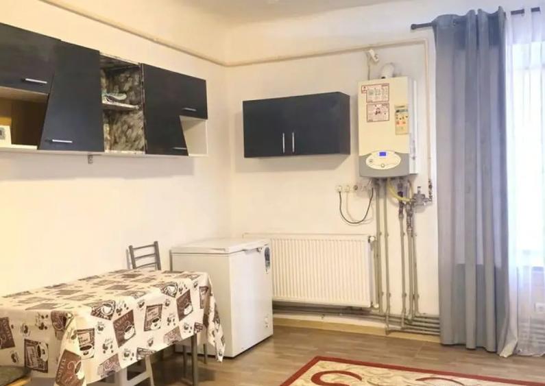 Apartament cu 2 camere la casa, 70 mp - zona centrala - 5