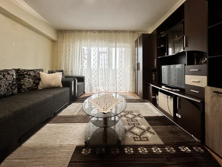 Apartament cu 2 camere decomandate de vanzare in zona Far, Constanta - 1