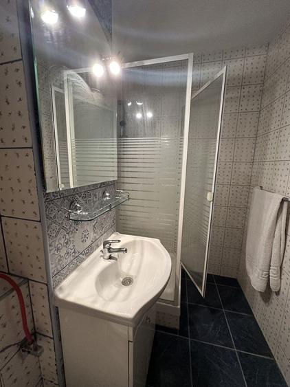 Garsoniera / studio zona mariott - catedrala - 3