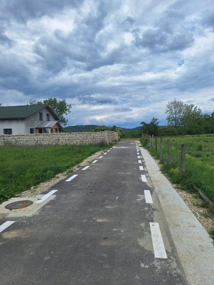 Teren in Teis zona Scoala - 1