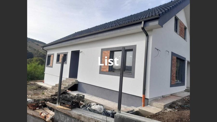 Casă cu priveliste superbă, Mera Nouă - 3