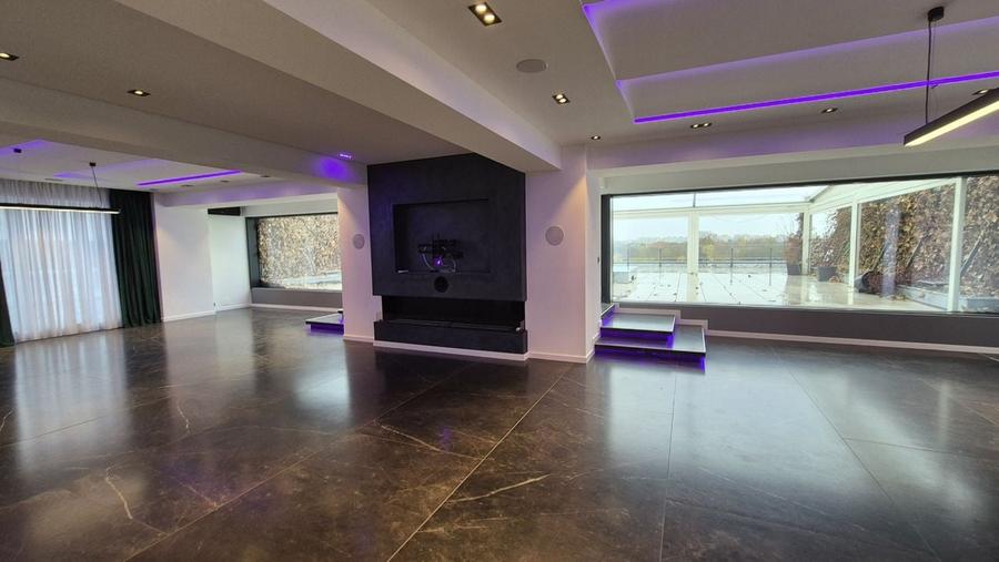 Penthouse 262,48 mp + terasa 165,16 + balcoane 10,73 mp - comision 0% - 4