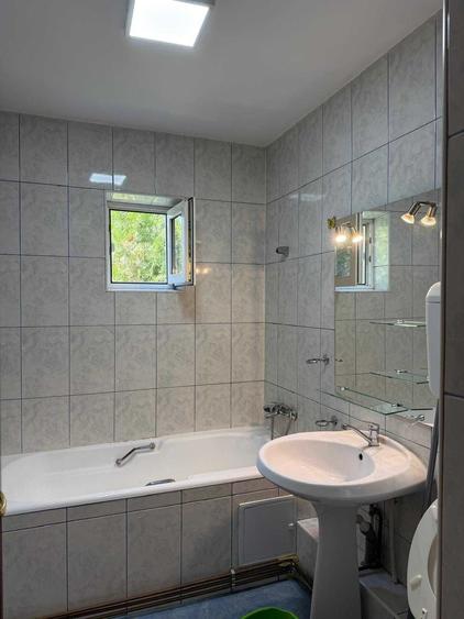 Apartament cu 2 camere decomandat în Berceni