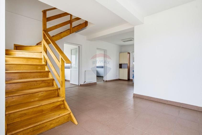 POZIȚIE STRATEGICĂ cu Potențial Major de Exploatare și Reconversie - 14