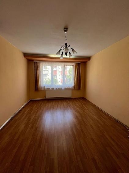 Apartament 2 dormitoare- spatios, zona centrala, etaj intermediar, cu parcare - 5