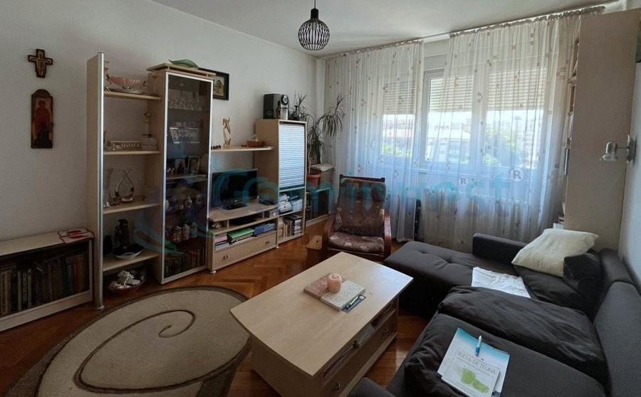 Apartament cu 3 camere, zona Bld. Dacia, Oradea - 1