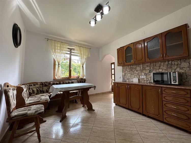 Casă de închiriat I  5 camere I 2 băi I curte I  zona UMF USMV - 9