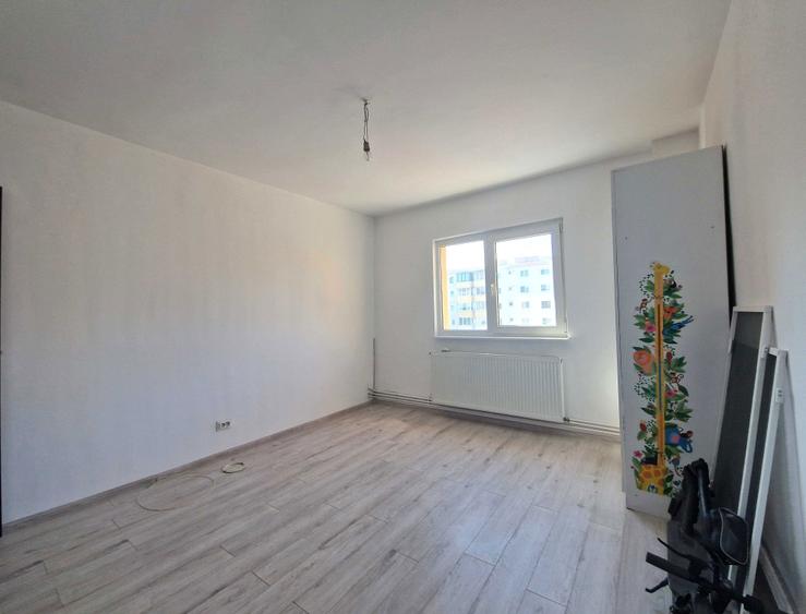 Garsoniera, decomandata, renovata, Astra - 1