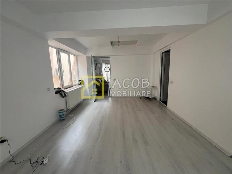 Spatiu birouri/comercial, str Miron Costin, Bacau - 11