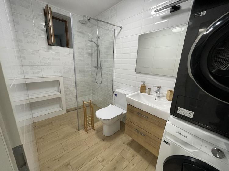 Casa spatioasa,amenajata in zona Lipovei - 12