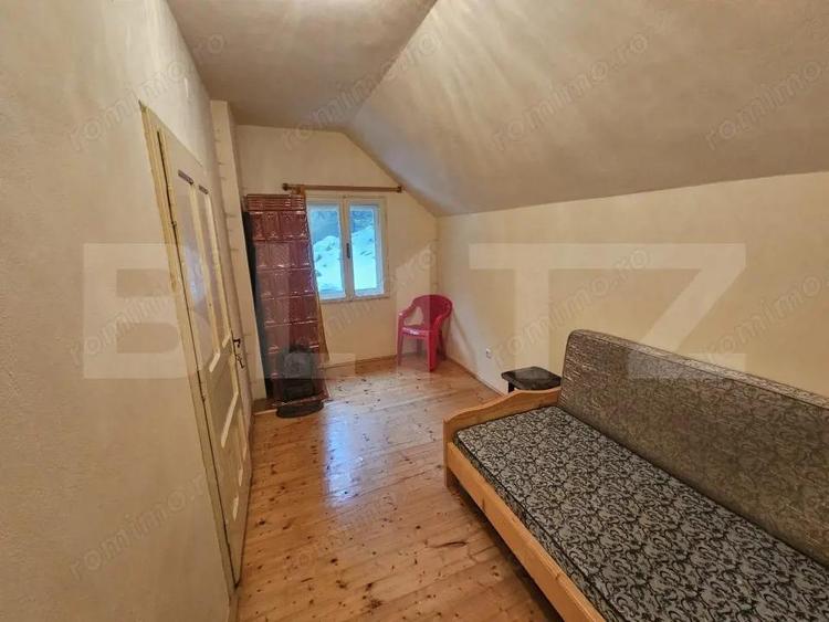 Casa la munte in Scari?oara 286 mp, teren 2.699 mp - 1