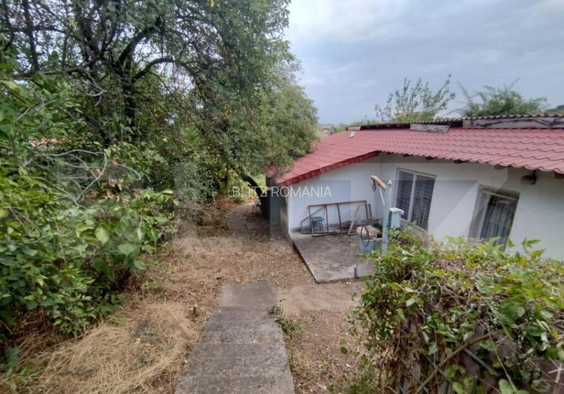 Casa Leamna de Jos, teren 1167mp, langa terenul de fotbal Casa Leamna de Jos, teren 1167mp, langa terenul de fotbal