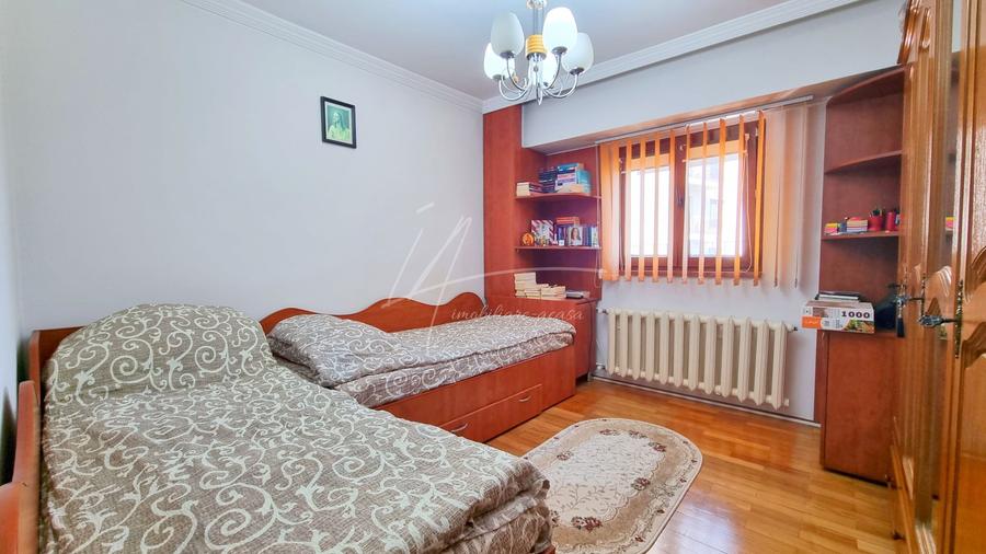 Ap decomandat cu 3 camere bloc 1993 Orzari, Delea Veche, Calea Calarasilor - 5