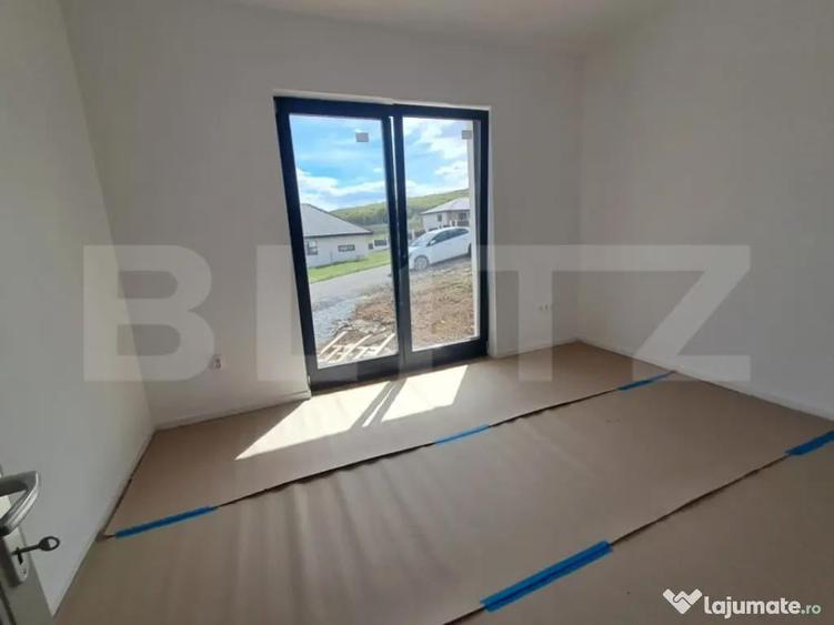 Locuin?a moderna in Livezeni, compartimentare eficienta - 4