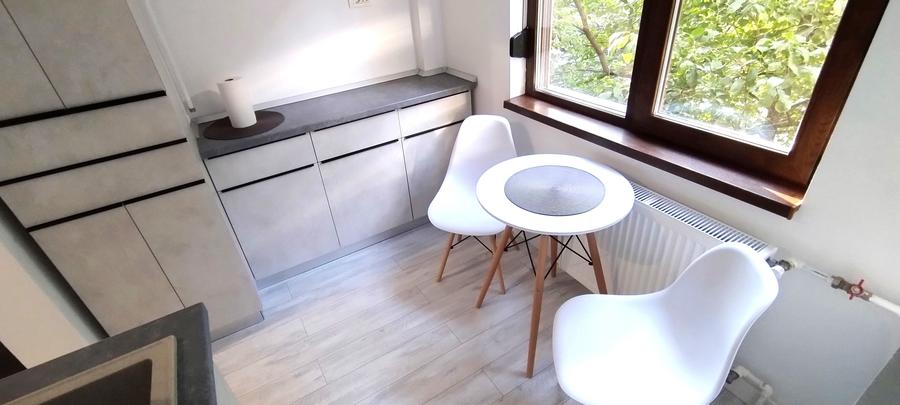 Garsoniera moderna, spatioasa ~ Etaj 1/5  ~ Loc parcare - 6