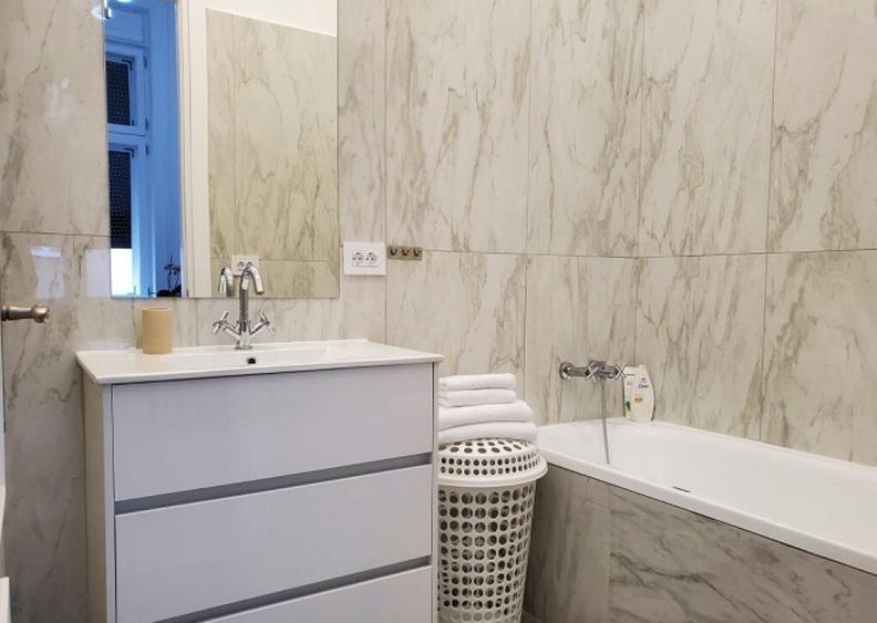 Inchiriez apartament 3 camere zona Ultracentrala - ID : RH-40067 - 4