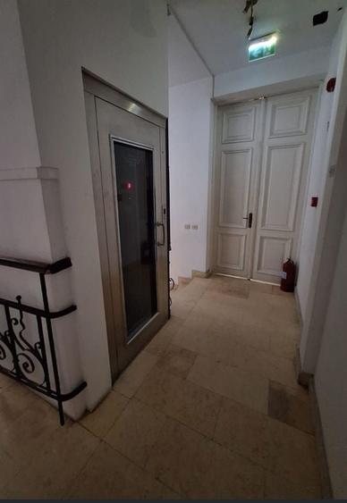 Spatiu birouri 12 camere - 1