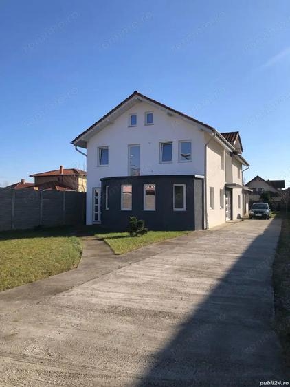 BRASADAS vinde casa in zona Micro 17 teren 9.5 ari 240mp. - 1