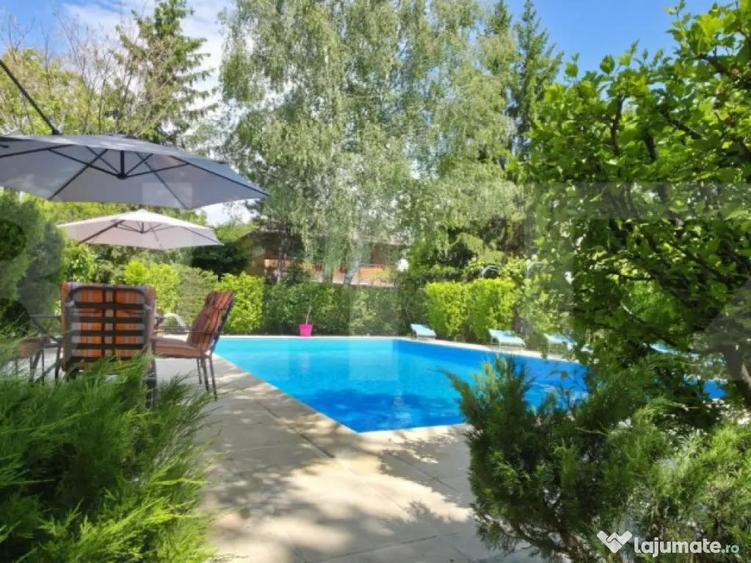 Proprietate Exclusivista: 2 Case, Piscina ?i Teren de Ten - 4