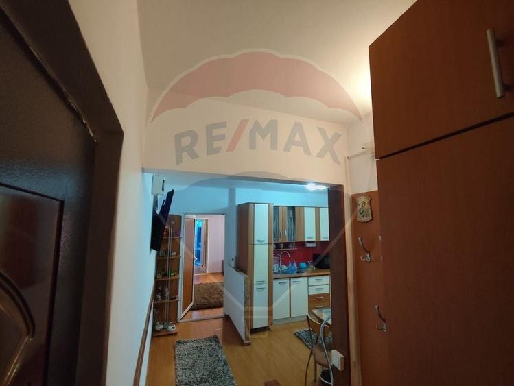 DE VANZARE Apartament cu 2 camere în zona Crihala - 8