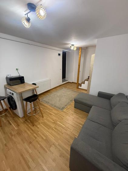 Apartament de închiriat, 3 camere, 55 mp, Piața Mihai Viteazul - 1