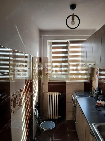 Apartament 2 camere RENOVAT COMPLET et.4 4 Pret 46000 euro-VEST