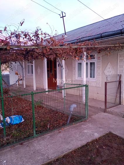 Casa batraneasca de vanzare Casa batraneasca de vanzare
