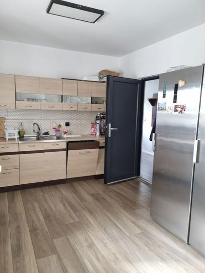 Casa +axexa+teren generos, zona 14 Mai - 1