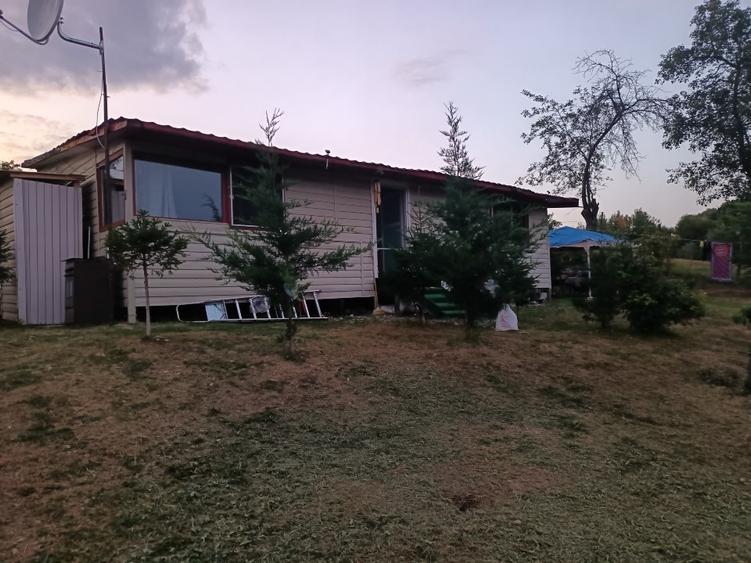 Vind teren cu cabană utilitati arges - 5