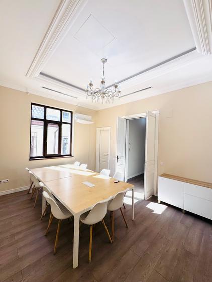 Unirii / Vila Exclusivistă Birouri - Notariat / 8 Birouri si Parcare 5 Locuri - 1