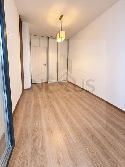 Apartament cu 2 camere semidecomandat, mobilat în Sud