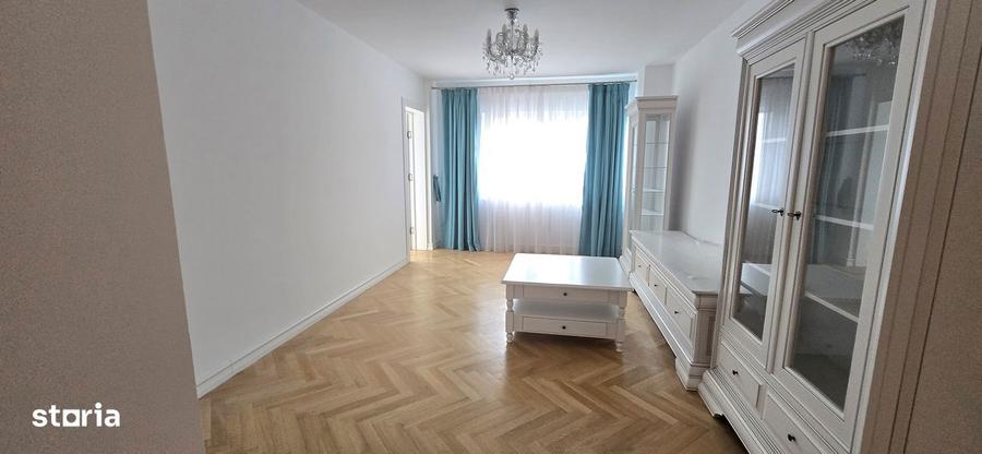 Ultracentral, etaj 1 , vanzare apartament 4 camere - 10