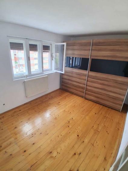 Apartament de vanzare 2 camere zona Cetate Str.Toporasilor - 2