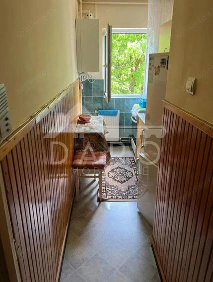 Vindem apartament cu 2 camere aproape de UMF - 1