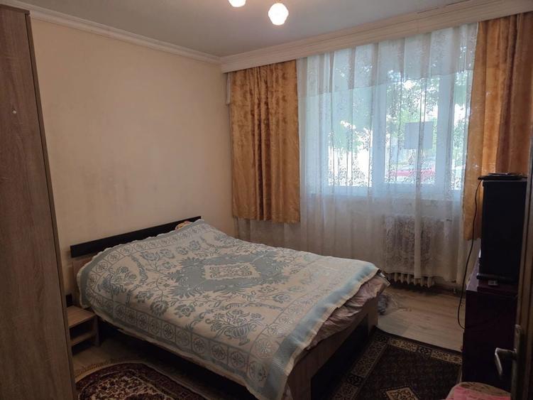 Apartament cu 2 camere, la parter, str Traian 289, - 7