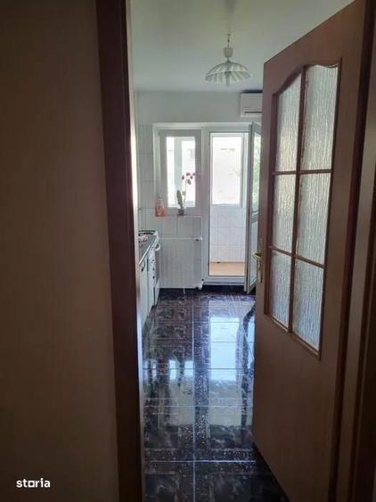 De inchiriat apartament 4 cam ,2 loc de parcare,Aparatorii Patriei - 2