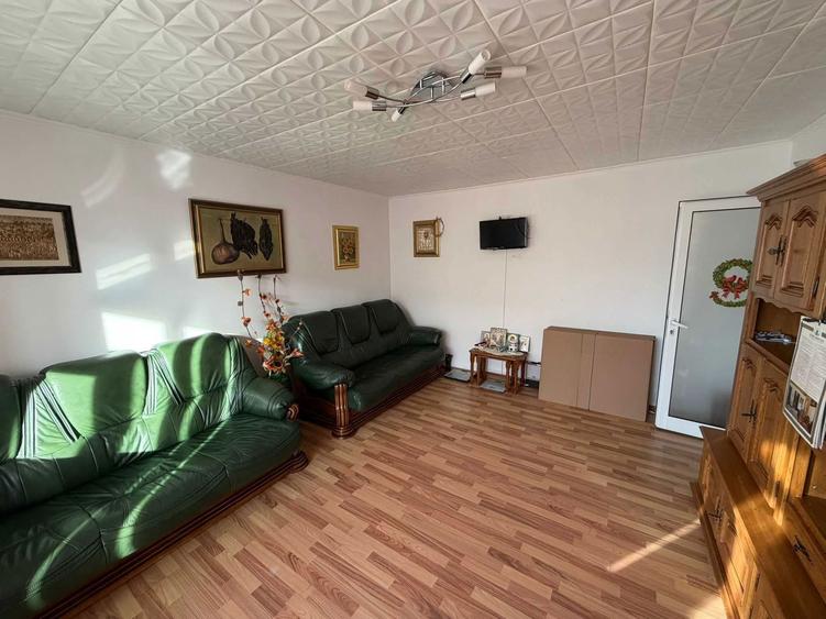 Vand apartament 4 camere, loc de parcare, mobilat, etaj 3 - Gavana II - 8