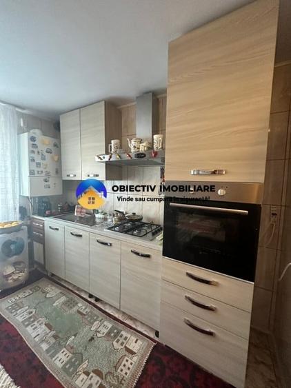 Apartament 3 camere cu mansarda renovata cu utilitati - 9