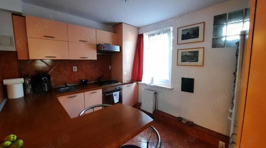 Vand apartament cu trei camere ?coala Generala nr. 2 la cheie. - 2