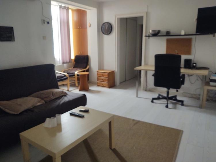 Apartament 2 Camere,Romana,Metrou,et.2/6,Amenajat,mobilat - 1