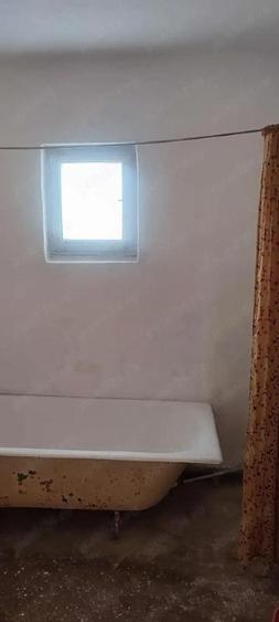 Apartament 3 camere, decomandat, et. 4, zona Jiul - 2